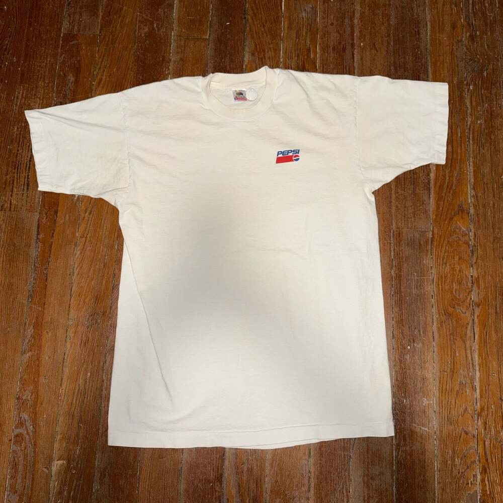 Vintage 90s Pepsi Logo Graphic T-Shirt White Fruit of the Loom XL